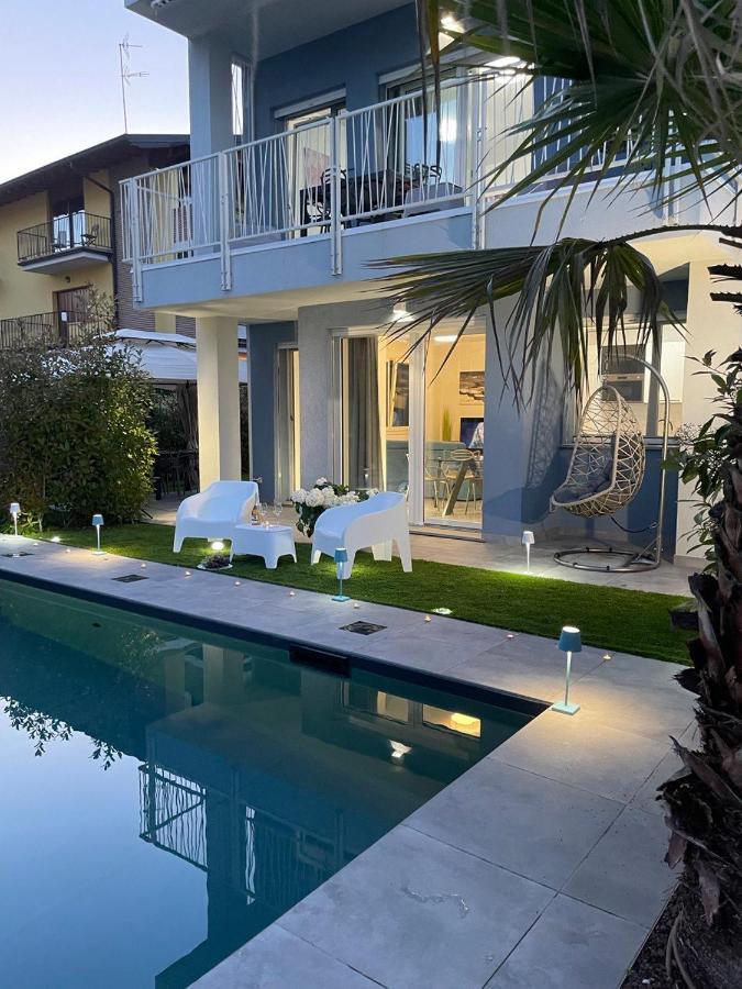 Villa Karolina Desenzano del Garda Esterno foto