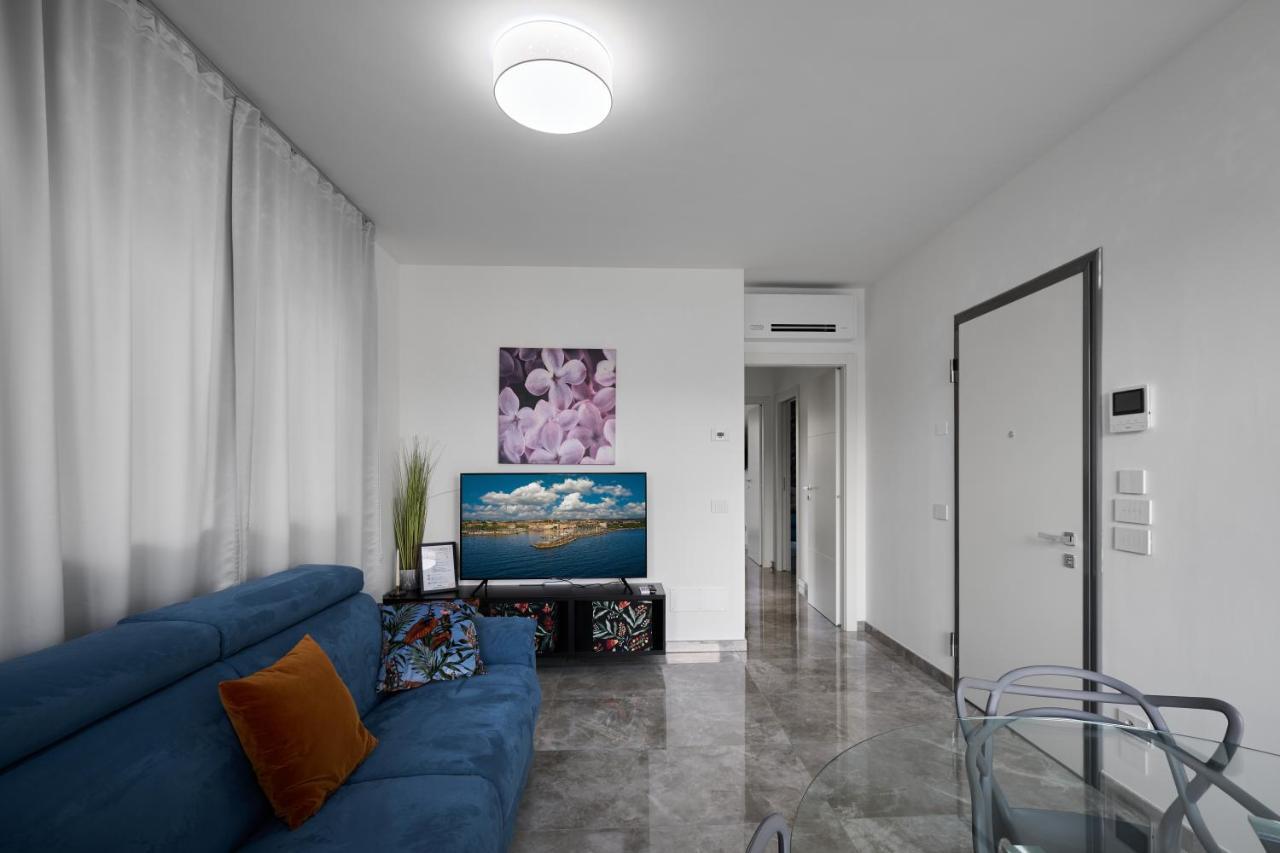 Villa Karolina Desenzano del Garda Esterno foto