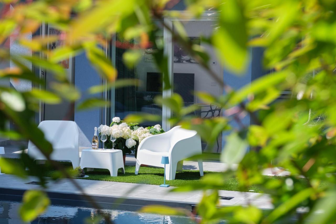 Villa Karolina Desenzano del Garda Esterno foto